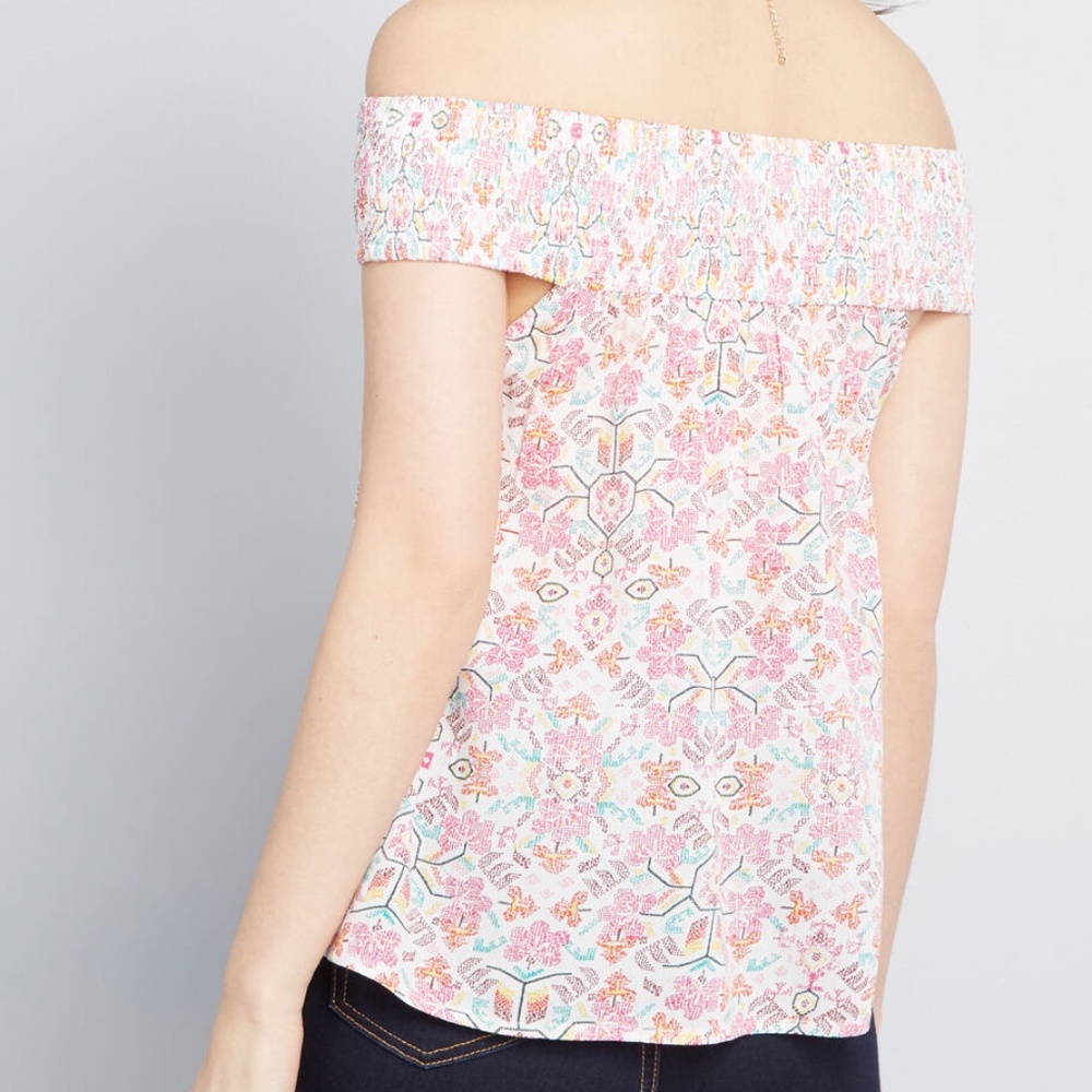 Modcloth Off-Shoulder Top - Picture 2 of 4